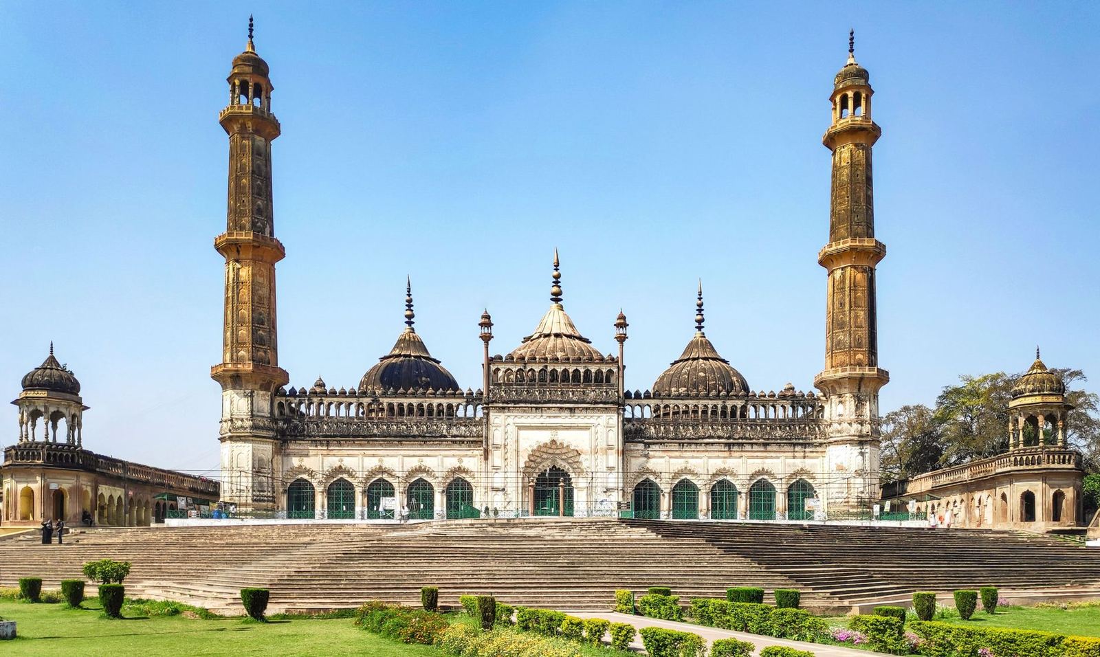 Rumi Darwaza gateway in the old city of Lucknow