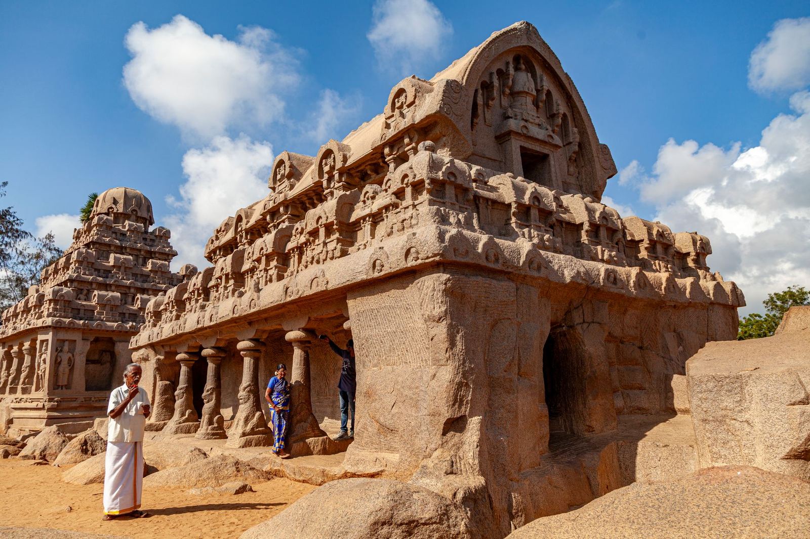 Travellers walking through an Indian fort